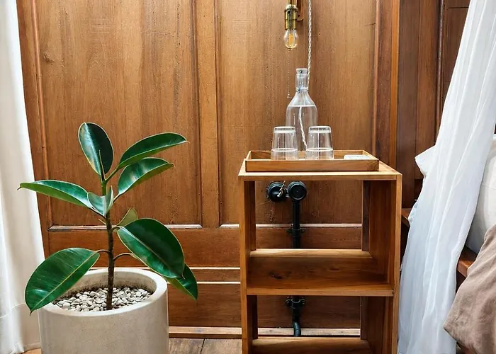 Сasa de vacaciones Tropical Loft Hideaway Near